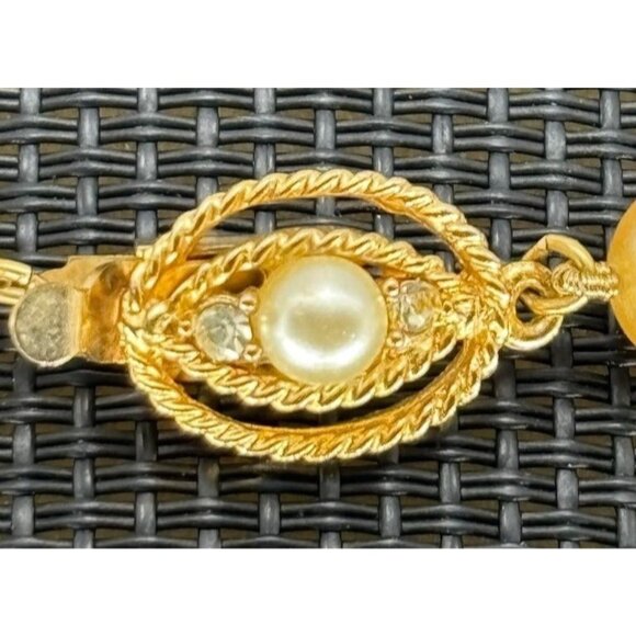 Vintage Faux Pearl Bracelet W/Gold Tone Faux Pearl &  Rhinestone Clasp, Unsigned - Picture 2 of 6